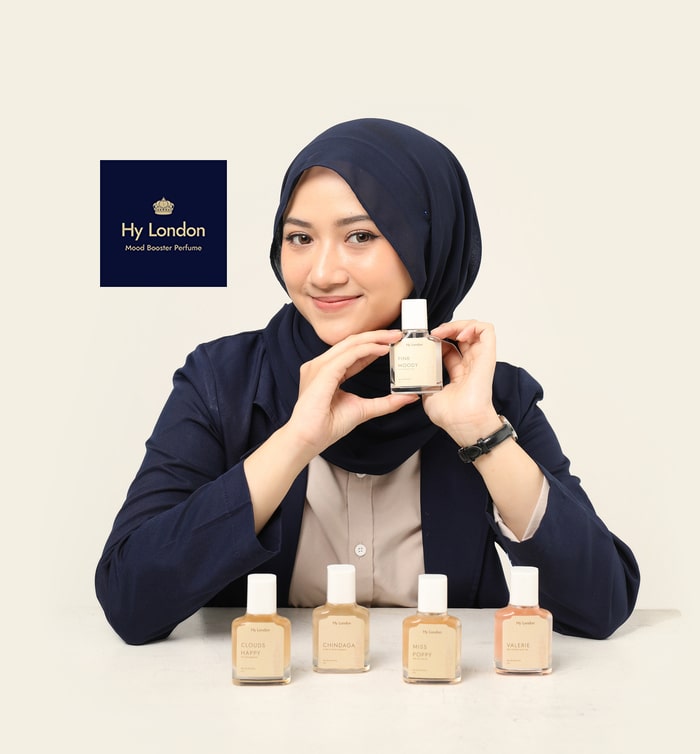 cara-memakai-parfum-hy-london-untuk-wanita-berhijab-elegan